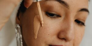 How to Apply Concealer Like a Makeup Pro