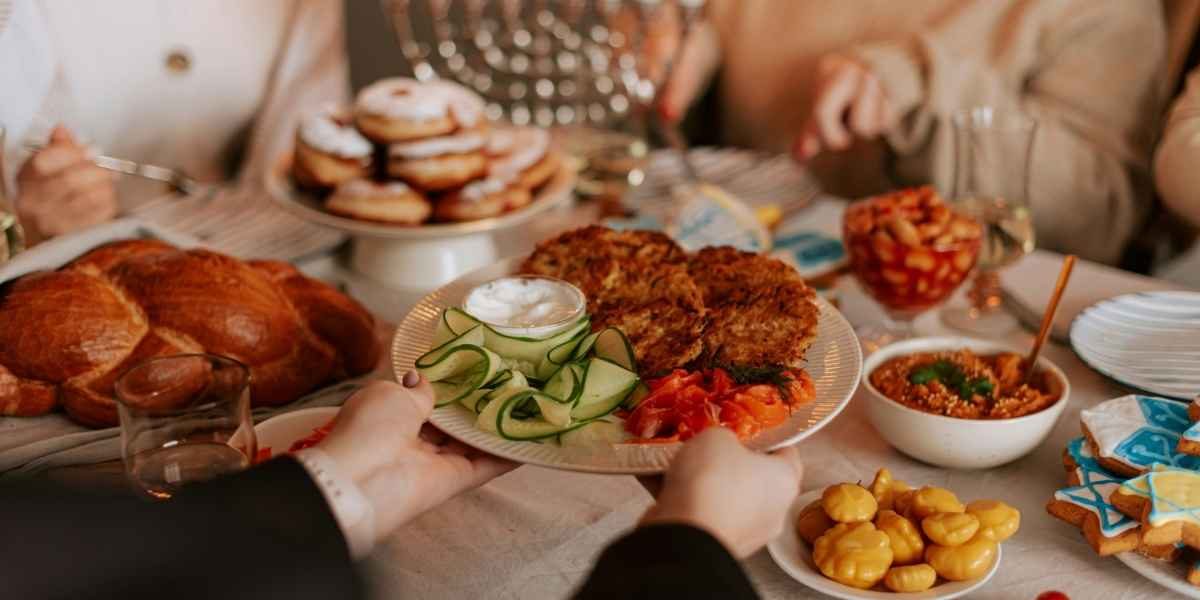 Latke or Sufganiyah? A Delicious Hanukkah Debate